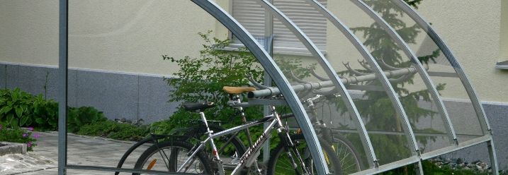 Carport für ein Fahrrad